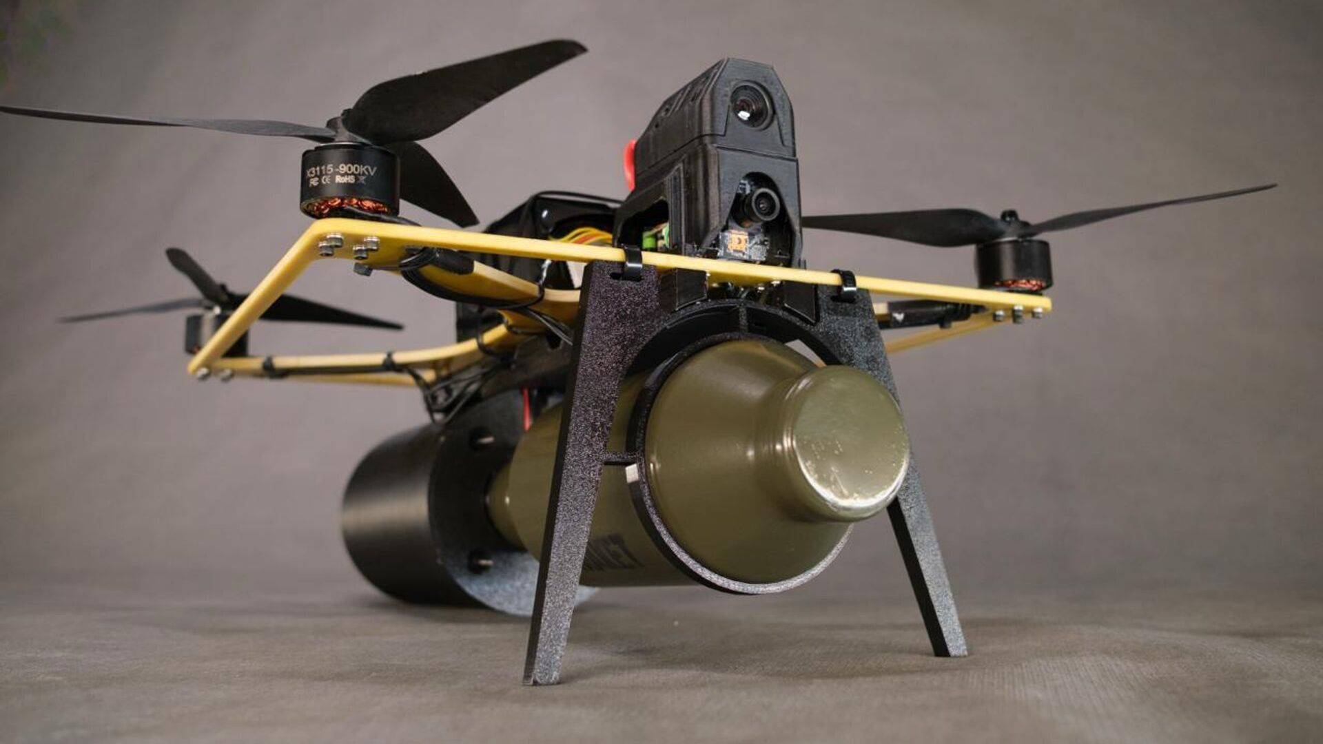 Оптоволоконный FPV-дрон «Князь Новгородский» с боеприпасом — неуязвим для средств РЭБ